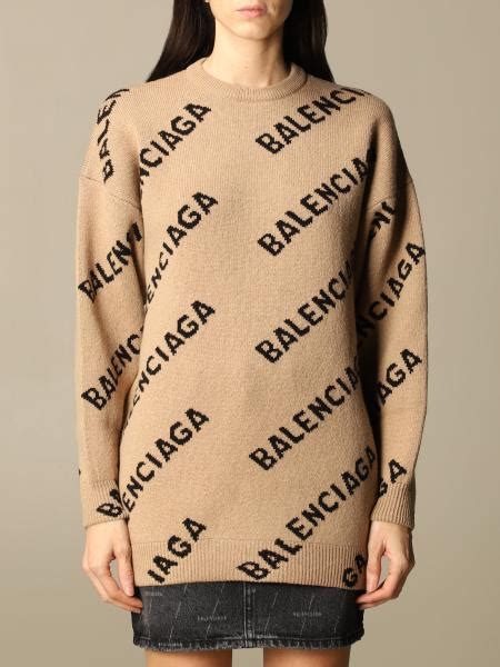 Hacco Balenciaga Pulli Sara Mart .